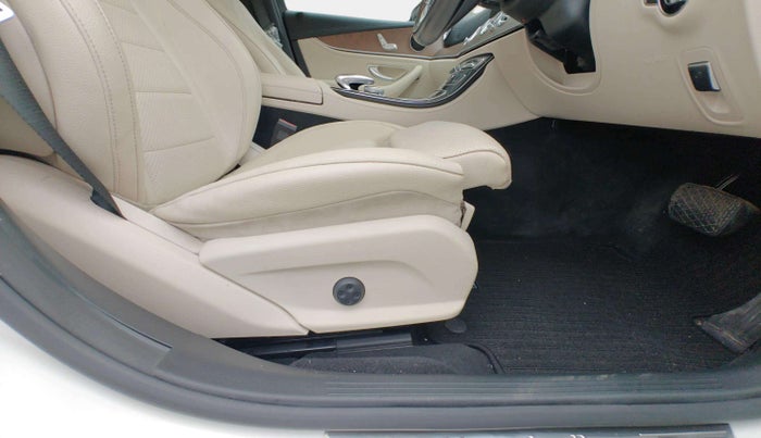 2018 Mercedes Benz E Class E 220 D, Diesel, Automatic, 45,029 km, Driver Side Adjustment Panel