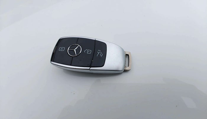 2018 Mercedes Benz E Class E 220 D, Diesel, Automatic, 45,029 km, Key Close Up