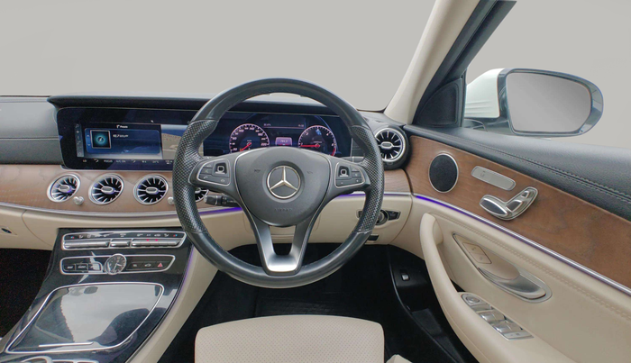 2018 Mercedes Benz E Class E 220 D, Diesel, Automatic, 45,029 km, Steering Wheel Close Up
