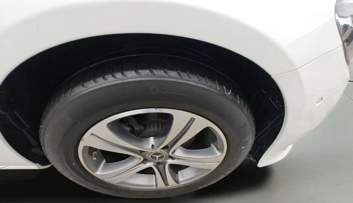 2018 Mercedes Benz E Class E 220 D, Diesel, Automatic, 45,029 km, Right Front Tyre Tread