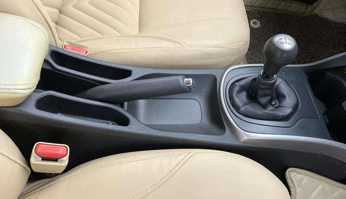 2018 Honda City 1.5L I-VTEC V MT, Petrol, Manual, 79,858 km, Gear Lever