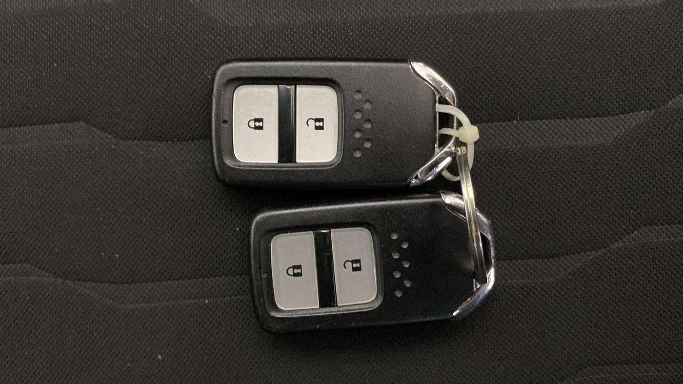 2020 Honda WR-V 1.2L I-VTEC VX MT, Petrol, Manual, 36,419 km, Key Close Up