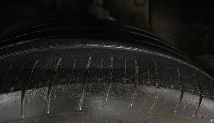 2022 MG ASTOR SHARP 1.5 CVT, Petrol, Automatic, 76,321 km, Left Rear Tyre Tread