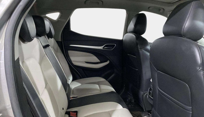 2022 MG ASTOR SHARP 1.5 CVT, Petrol, Automatic, 76,321 km, Right Side Rear Door Cabin