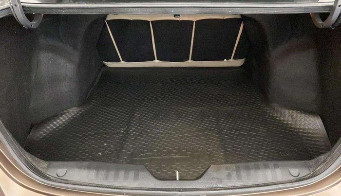 2015 Maruti Ciaz VXI, Petrol, Manual, 30,559 km, Boot Open Zoomed View
