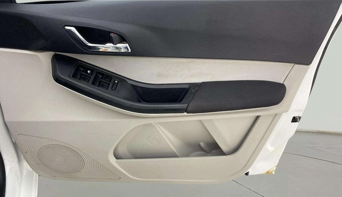 2024 Tata TIGOR XZ PLUS PETROL, Petrol, Manual, 31,421 km, Driver Side Door Panels Control