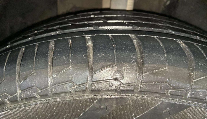 2021 Tata NEXON XZA PLUS SUNROOF PETROL, Petrol, Automatic, 87,756 km, Right Front Tyre Tread