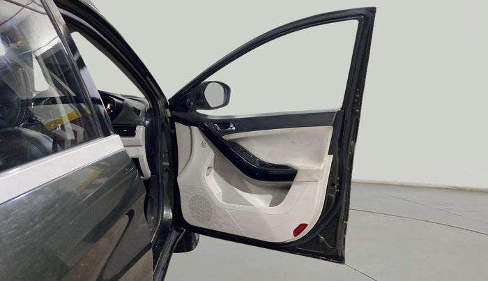 2021 Tata NEXON XZA PLUS SUNROOF PETROL, Petrol, Automatic, 87,756 km, RHS Front Door