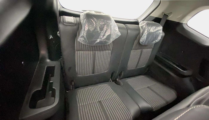 2024 KIA CARENS Prestige Plus (O) 1.5 Turbo DCT 7 STR, Petrol, Automatic, 2,445 km, Third Seat Row ( optional )