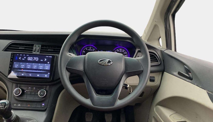 2023 Mahindra MARAZZO M2 8 STR, Diesel, Manual, 53,105 km, Steering Wheel Close Up