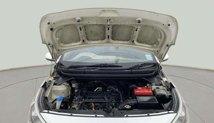 2015 Hyundai Elite i20 MAGNA 1.2, Petrol, Manual, 1,06,044 km, Open Bonet