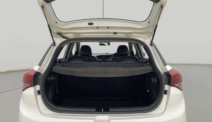 2015 Hyundai Elite i20 MAGNA 1.2, Petrol, Manual, 1,06,044 km, Boot Open Zoomed View