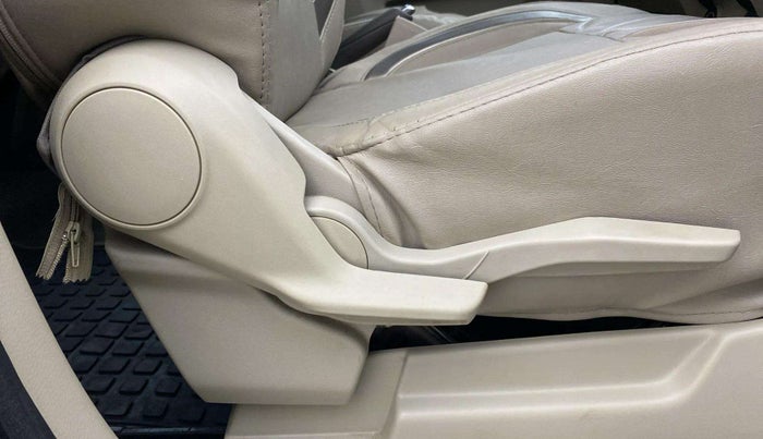 2022 Maruti Ertiga ZXI AT SHVS, Petrol, Automatic, 70,072 km, Driver Side Adjustment Panel