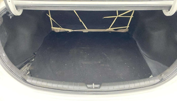 2019 Hyundai Verna 1.6 VTVT SX, Petrol, Manual, 51,040 km, Boot Open Zoomed View