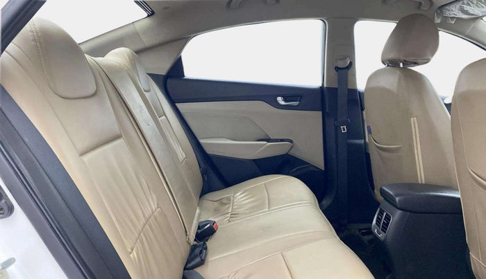 2019 Hyundai Verna 1.6 VTVT SX, Petrol, Manual, 51,040 km, Right Side Rear Door Cabin