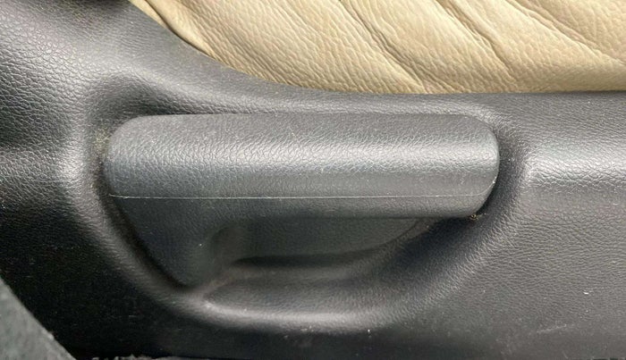 2016 Honda City 1.5L I-VTEC VX, Petrol, Manual, 38,887 km, Driver Side Adjustment Panel