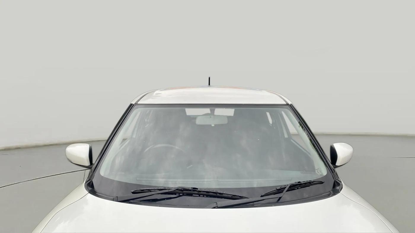 2020 Maruti Swift VXI, Petrol, Manual, 34,385 km, Front Windshield