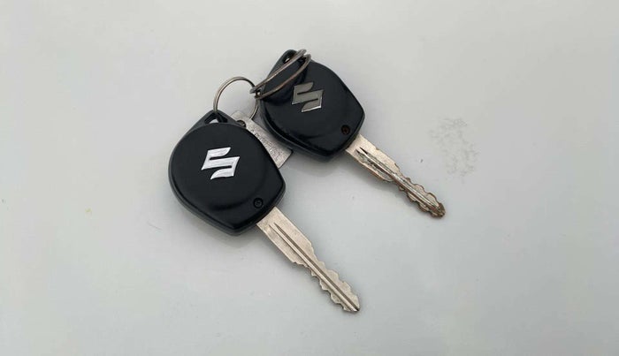 2020 Maruti Swift VXI, Petrol, Manual, 34,385 km, Key Close Up