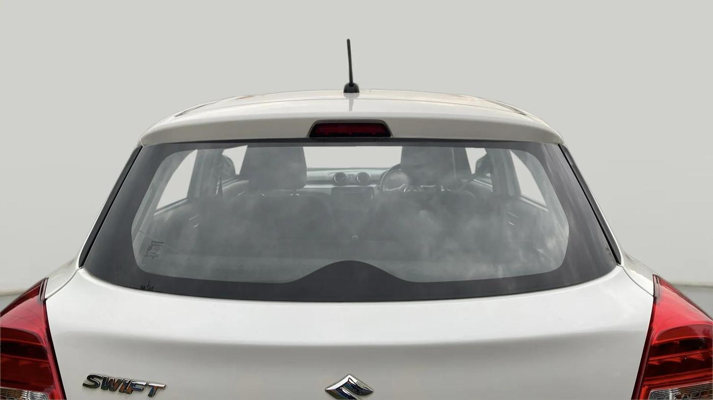 2020 Maruti Swift VXI, Petrol, Manual, 34,385 km, Rear Windshield