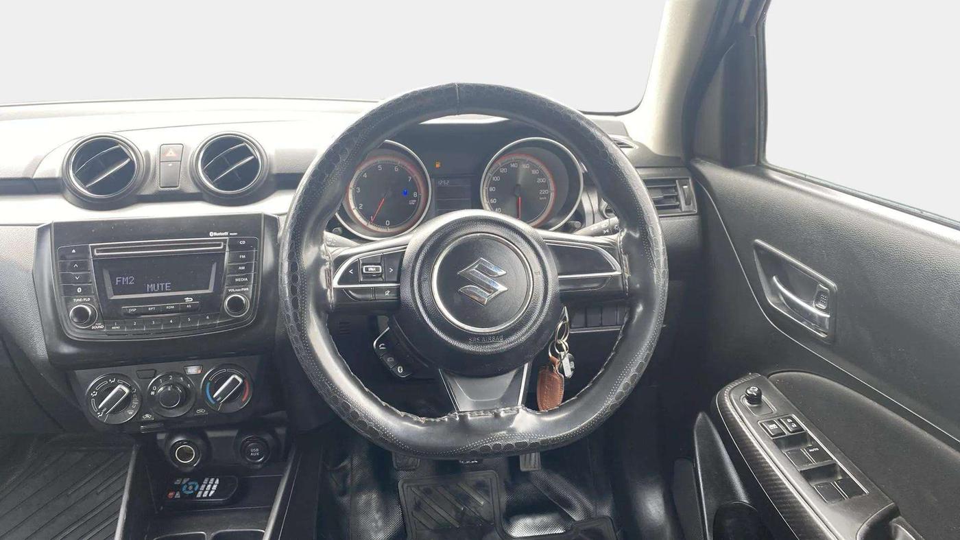 2020 Maruti Swift VXI, Petrol, Manual, 34,385 km, Steering Wheel Close Up