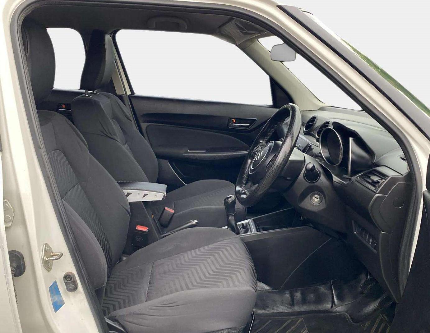 2020 Maruti Swift VXI, Petrol, Manual, 34,385 km, Right Side Front Door Cabin