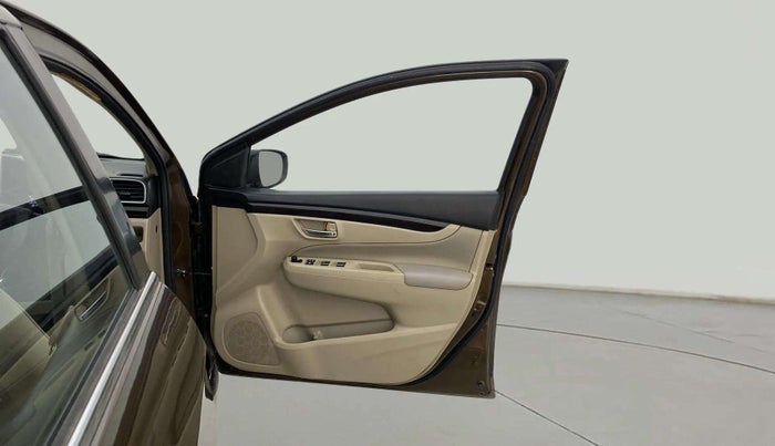 2017 Maruti Ciaz ALPHA 1.4 PETROL, Petrol, Manual, 1,31,521 km, RHS Front Door