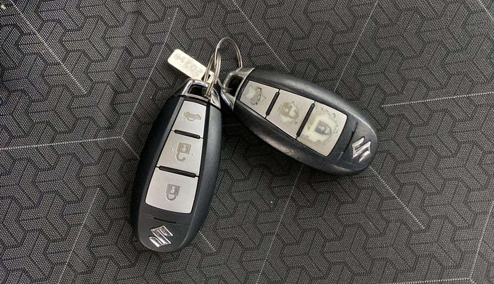 2017 Maruti Ciaz ALPHA 1.4 PETROL, Petrol, Manual, 1,31,521 km, Key Close Up