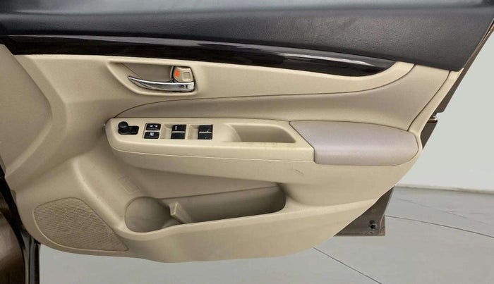 2017 Maruti Ciaz ALPHA 1.4 PETROL, Petrol, Manual, 1,31,521 km, Driver Side Door Panels Control