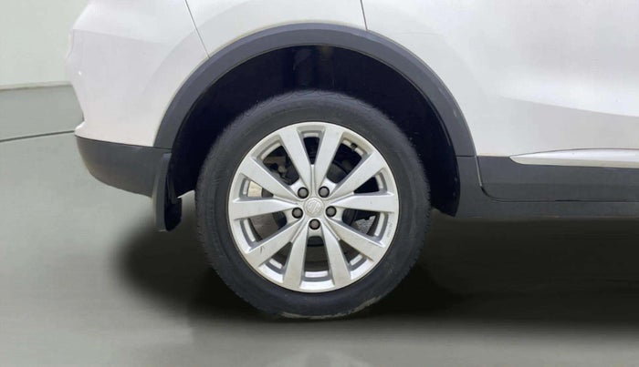 2023 MG ASTOR SUPER 1.5 MT, Petrol, Manual, 28,917 km, Right Rear Wheel