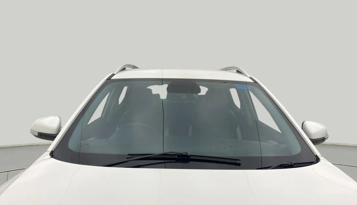 2023 MG ASTOR SUPER 1.5 MT, Petrol, Manual, 28,917 km, Front Windshield