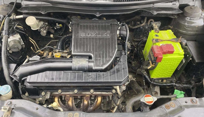 2017 Maruti Swift LXI (O), Petrol, Manual, 74,267 km, Engine View