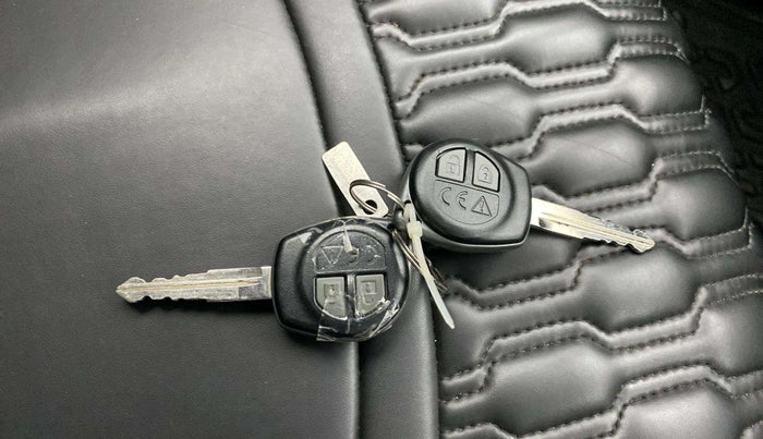 2024 Maruti FRONX SIGMA 1.2 MT, Petrol, Manual, 16,423 km, Key Close Up