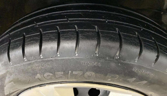2015 Maruti Wagon R 1.0 VXI, Petrol, Manual, 58,144 km, Right Front Tyre Tread