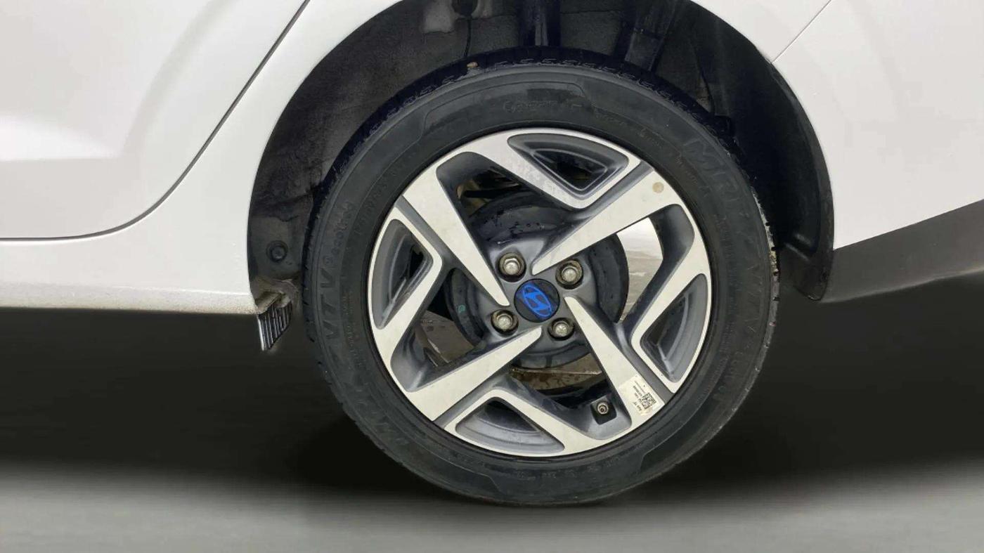 2024 Hyundai AURA SX 1.2 CNG, CNG, Manual, 15,591 km, Left Rear Wheel