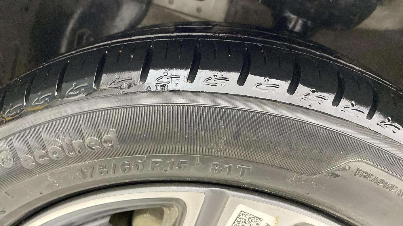 2024 Hyundai AURA SX 1.2 CNG, CNG, Manual, 15,591 km, Left Front Tyre Tread