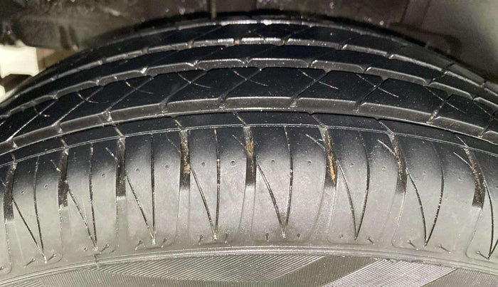 2018 Tata TIGOR XZ PLUS PETROL, Petrol, Manual, 61,818 km, Right Rear Tyre Tread