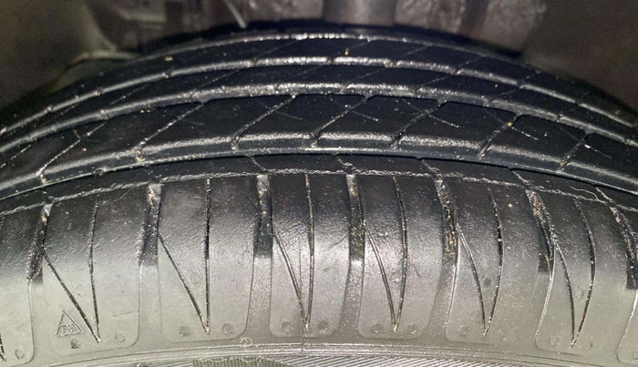 2018 Tata TIGOR XZ PLUS PETROL, Petrol, Manual, 61,818 km, Left Front Tyre Tread