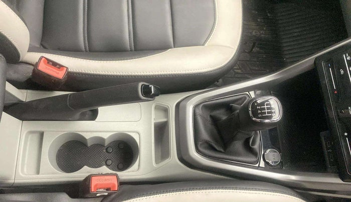 2023 Skoda KUSHAQ AMBITION 1.0L TSI MT, Petrol, Manual, 8,571 km, Gear Lever