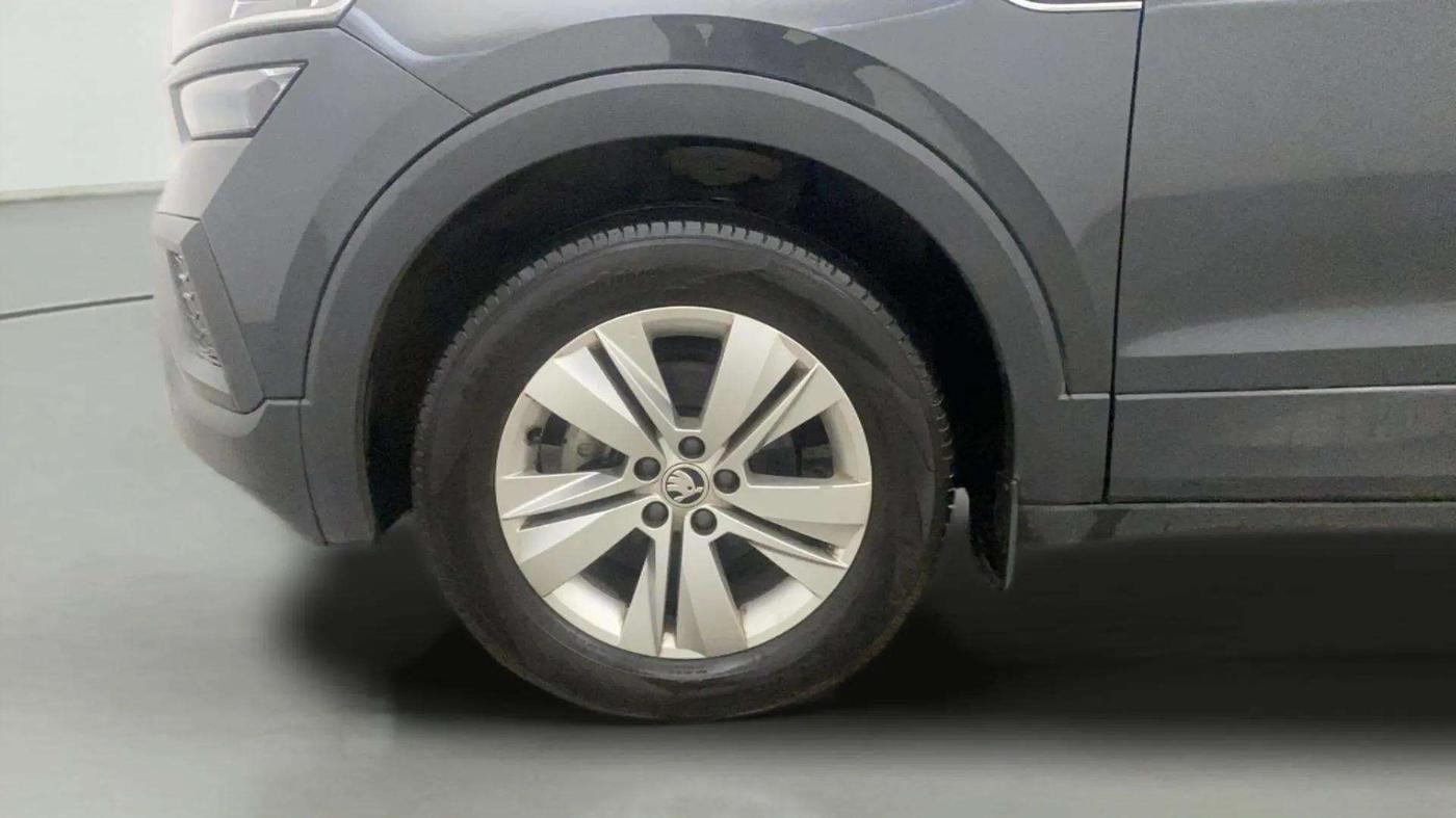 2023 Skoda KUSHAQ AMBITION 1.0L TSI MT, Petrol, Manual, 8,756 km, Left Front Wheel