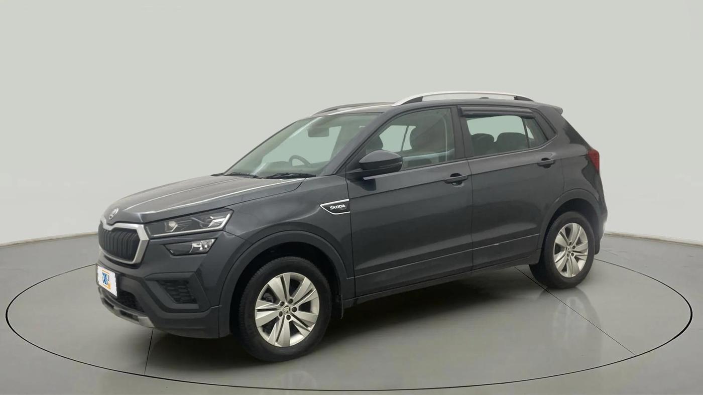 2023 Skoda KUSHAQ AMBITION 1.0L TSI MT, Petrol, Manual, 8,756 km, Left Front Diagonal