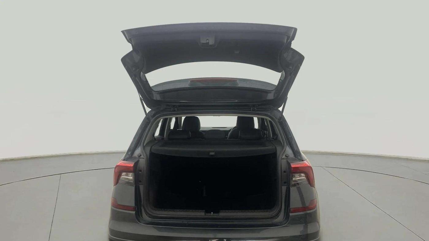 2023 Skoda KUSHAQ AMBITION 1.0L TSI MT, Petrol, Manual, 8,756 km, Boot Door Open