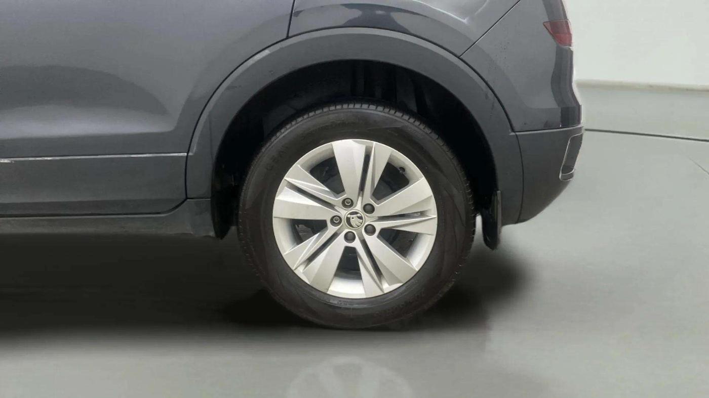 2023 Skoda KUSHAQ AMBITION 1.0L TSI MT, Petrol, Manual, 8,756 km, Left Rear Wheel