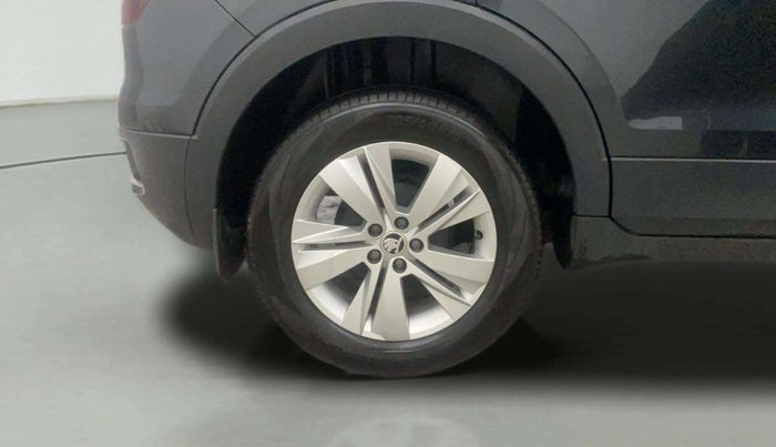 2023 Skoda KUSHAQ AMBITION 1.0L TSI MT, Petrol, Manual, 8,571 km, Right Rear Wheel