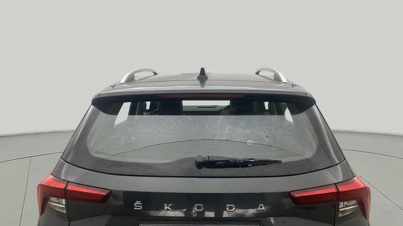 2023 Skoda KUSHAQ AMBITION 1.0L TSI MT, Petrol, Manual, 8,756 km, Rear Windshield