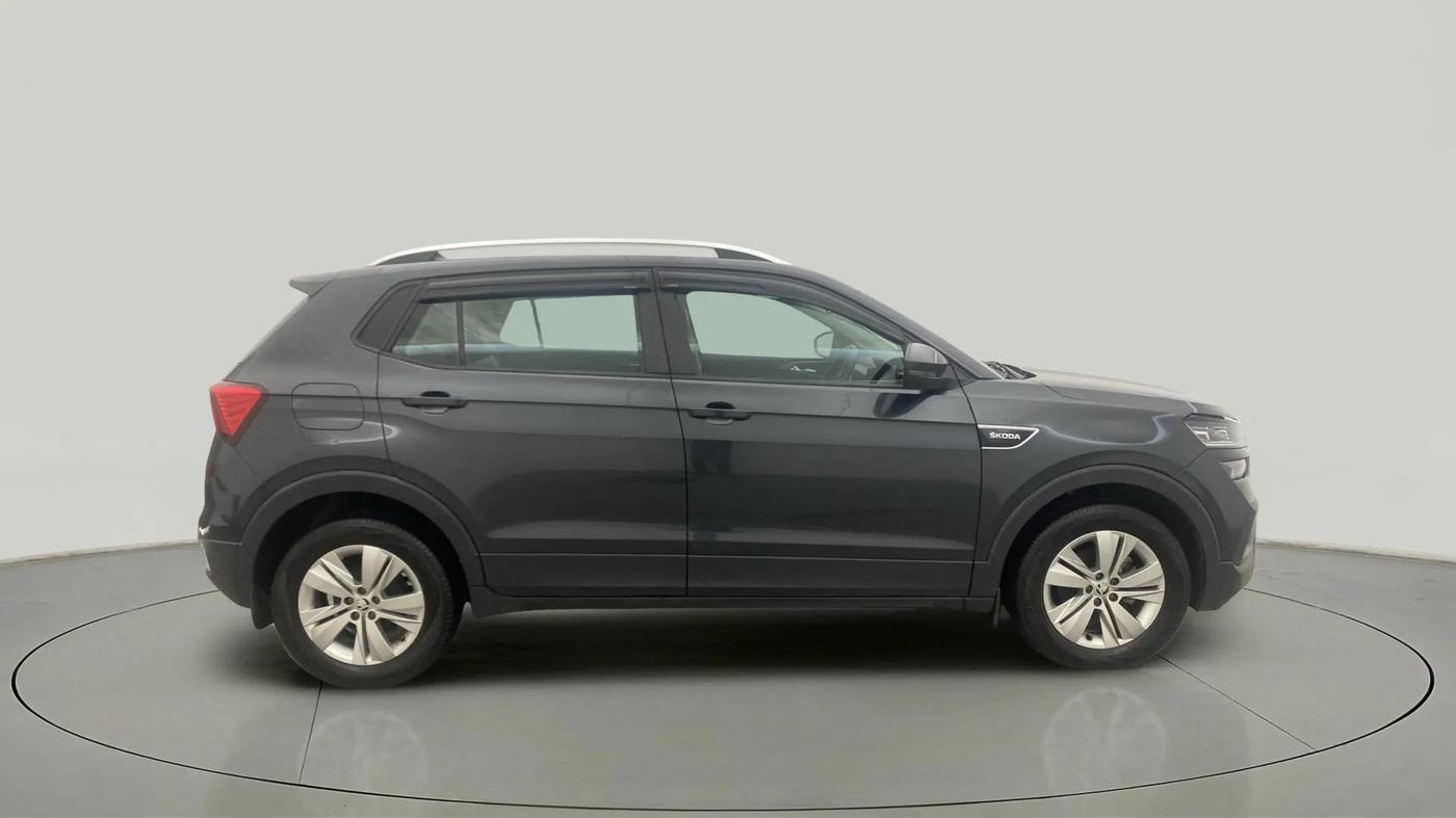 2023 Skoda KUSHAQ AMBITION 1.0L TSI MT, Petrol, Manual, 8,756 km, Right Side View