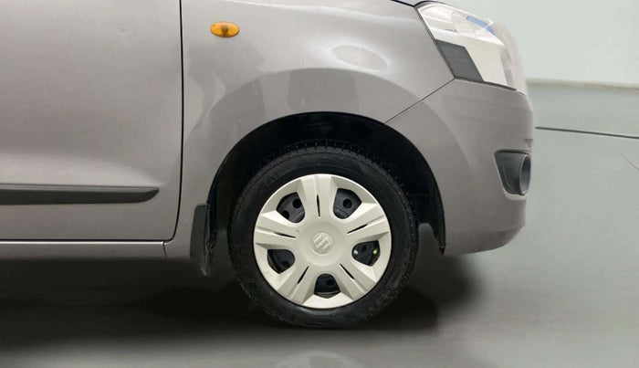 2017 Maruti Wagon R 1.0 VXI AMT, Petrol, Automatic, 26,129 km, Right Front Wheel