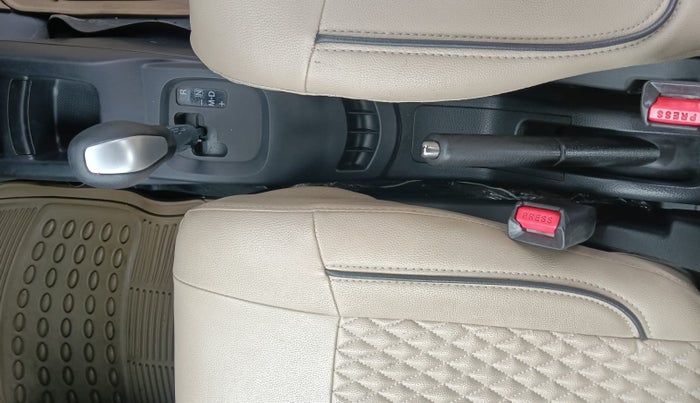 2017 Maruti Wagon R 1.0 VXI AMT, Petrol, Automatic, 26,129 km, Gear Lever