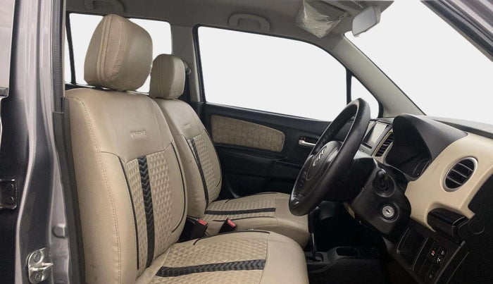 2017 Maruti Wagon R 1.0 VXI AMT, Petrol, Automatic, 26,129 km, Right Side Front Door Cabin
