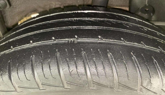 2017 Nissan Terrano XL (P), Petrol, Manual, 89,446 km, Left Rear Tyre Tread