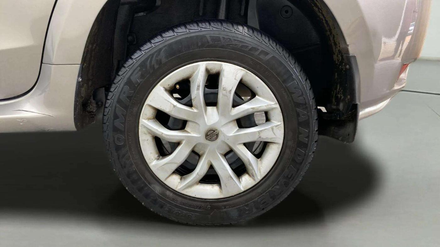 2017 Nissan Terrano XL (P), Petrol, Manual, 89,446 km, Left Front Wheel